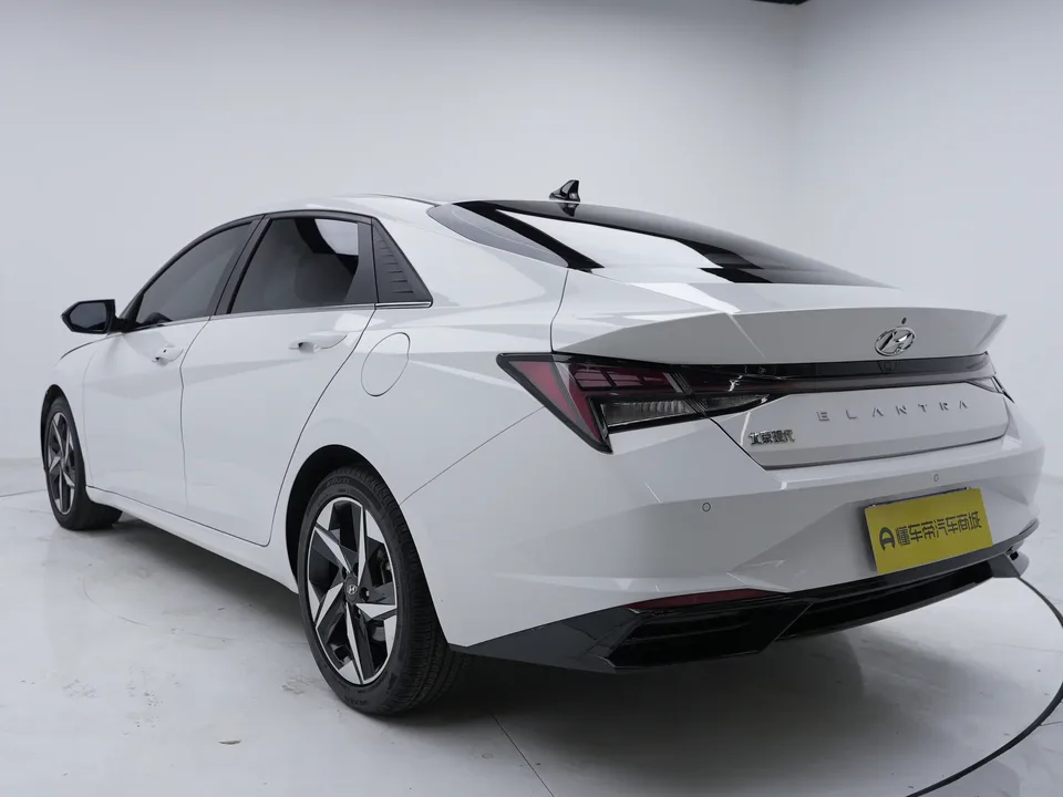 Hyundai Elantra Elantra 2022 1.5L CVT LUX Premium Edition 2023 — thumbnail 2