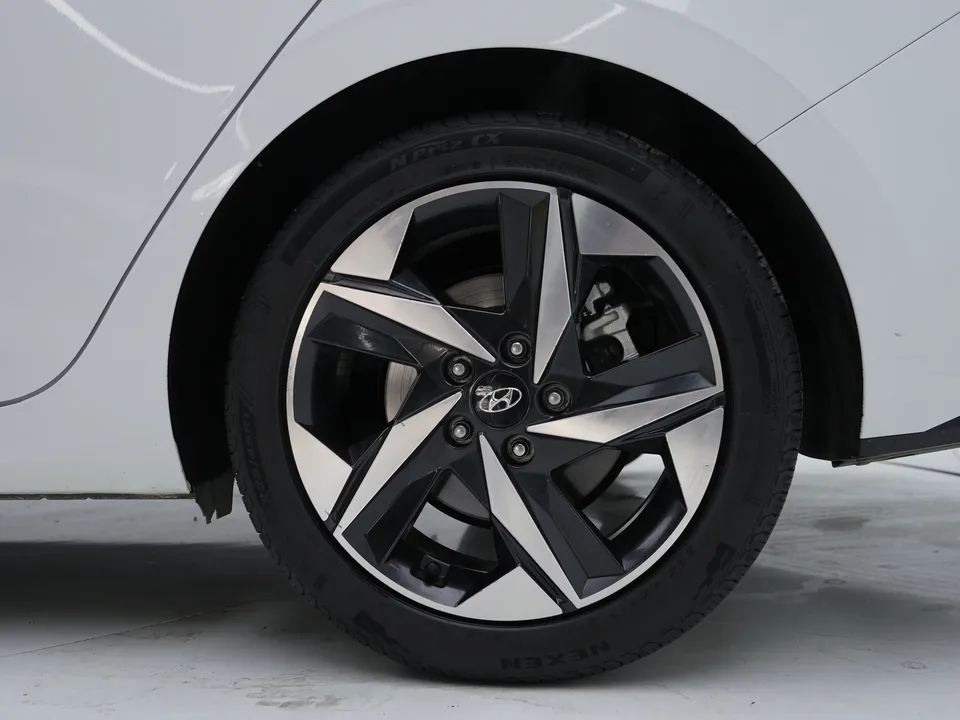 Hyundai Elantra Elantra 2022 1.5L CVT LUX Premium Edition 2023 — thumbnail 3