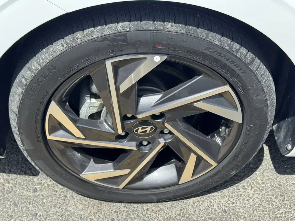 Hyundai Elantra Elantra 2023 1.5L CVT LUX Premium Edition 2023 — thumbnail 5