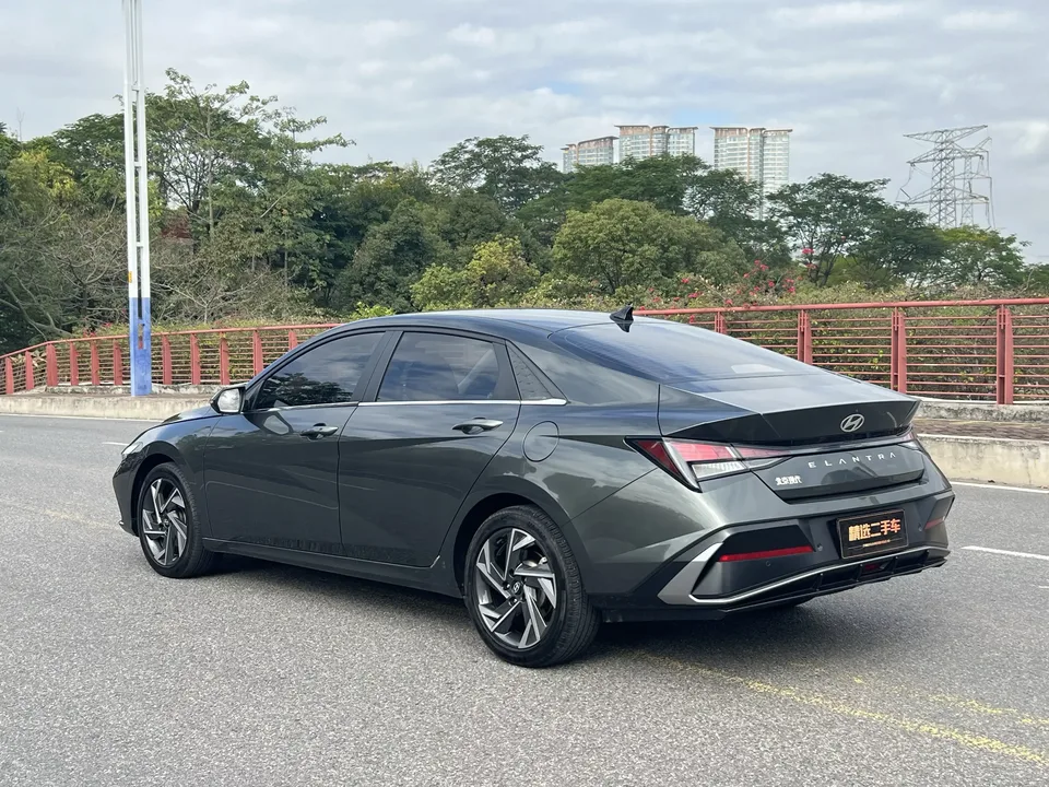 Hyundai Elantra Elantra 2023 1.5L CVT GLX Elite Edition 2024 — миниатюра 2