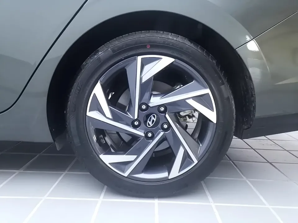 Hyundai Elantra Elantra 2023 1.5L CVT LUX Premium Edition 2024 — thumbnail 3