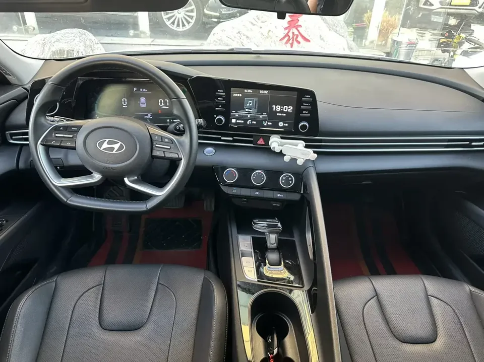 Hyundai Elantra Elantra 2023 1.5L CVT GLX Elite Edition 2024 — thumbnail 3