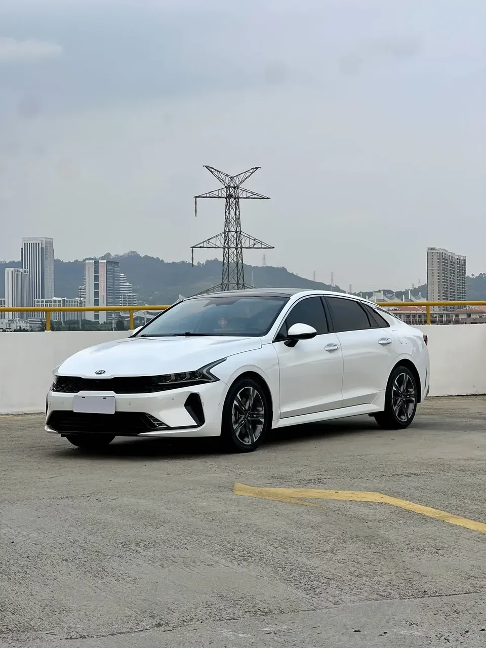Kia K5 Kia K5 2020 380T GT-Line Ultimate 2022 — photo 1, buy with delivery to Moscow