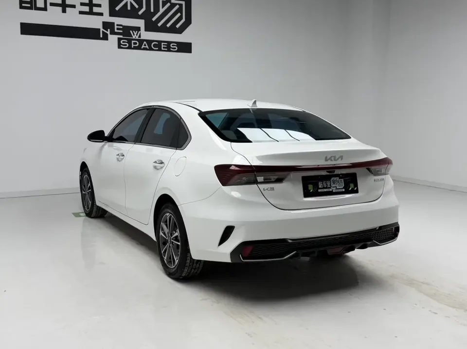 Kia K3 Kia K3 2023 1.5L IVT Deluxe Edition 2023 — thumbnail 5