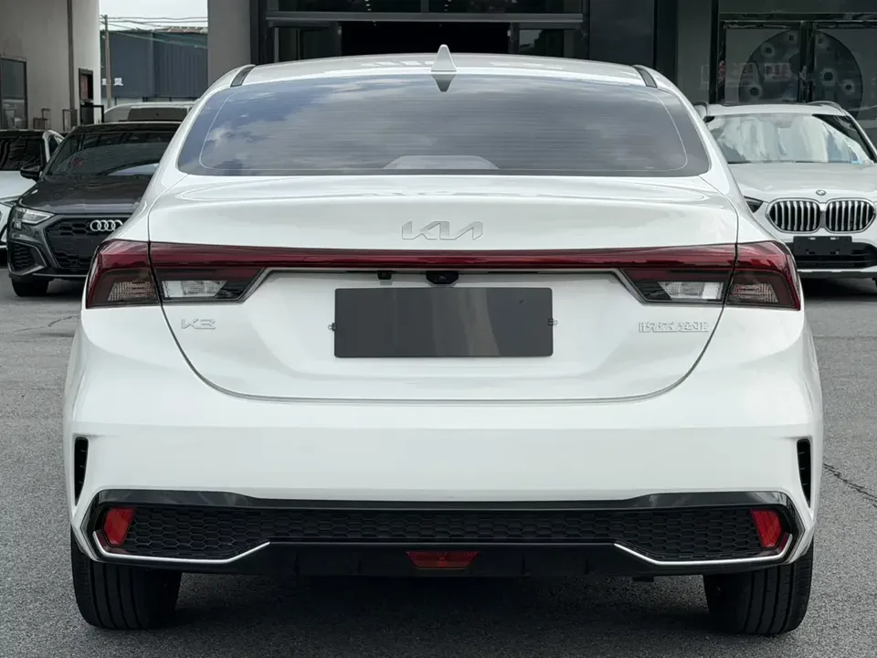 Kia K3 Kia K3 2023 1.5L IVT Deluxe Edition 2023 — thumbnail 2