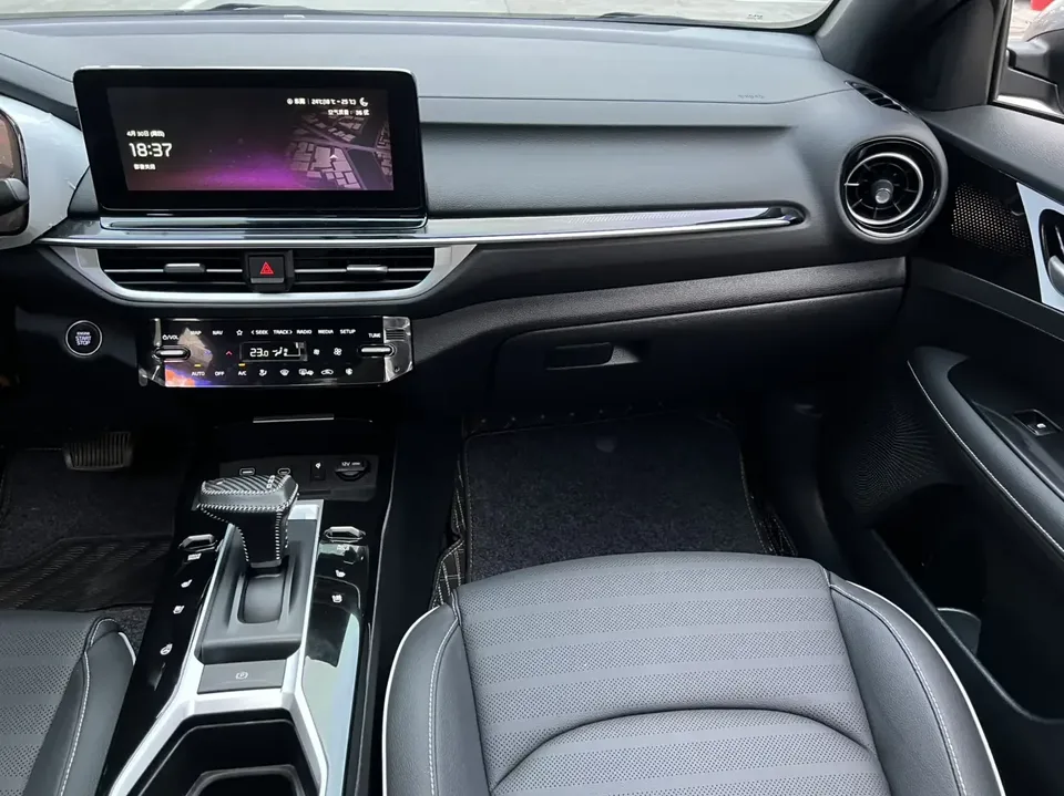 Kia K3 Kia K3 2023 1.5L IVT Premium Edition 2023 — thumbnail 3