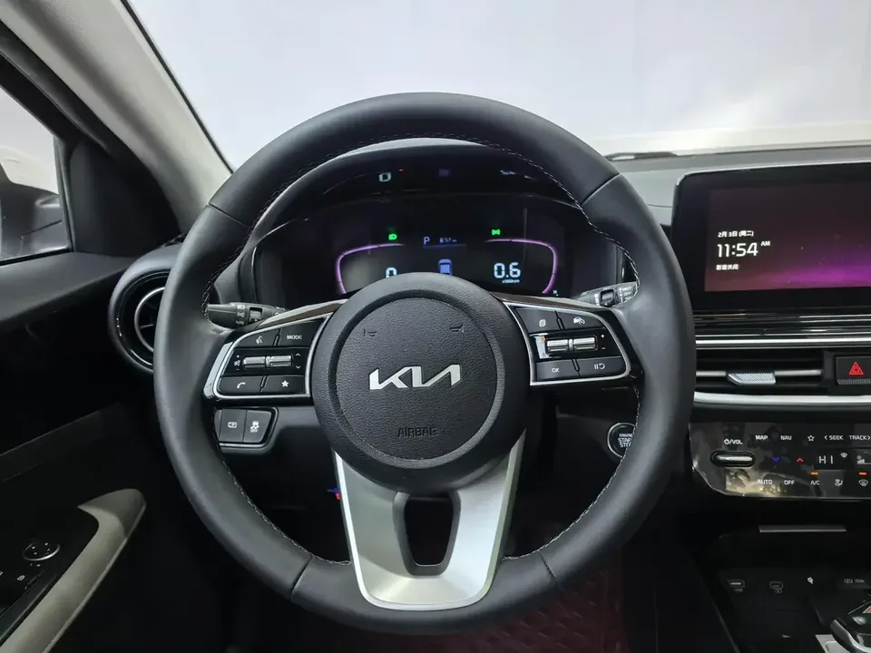 Kia K3 Kia K3 2023 1.5L IVT Deluxe Edition 2022 — thumbnail 5