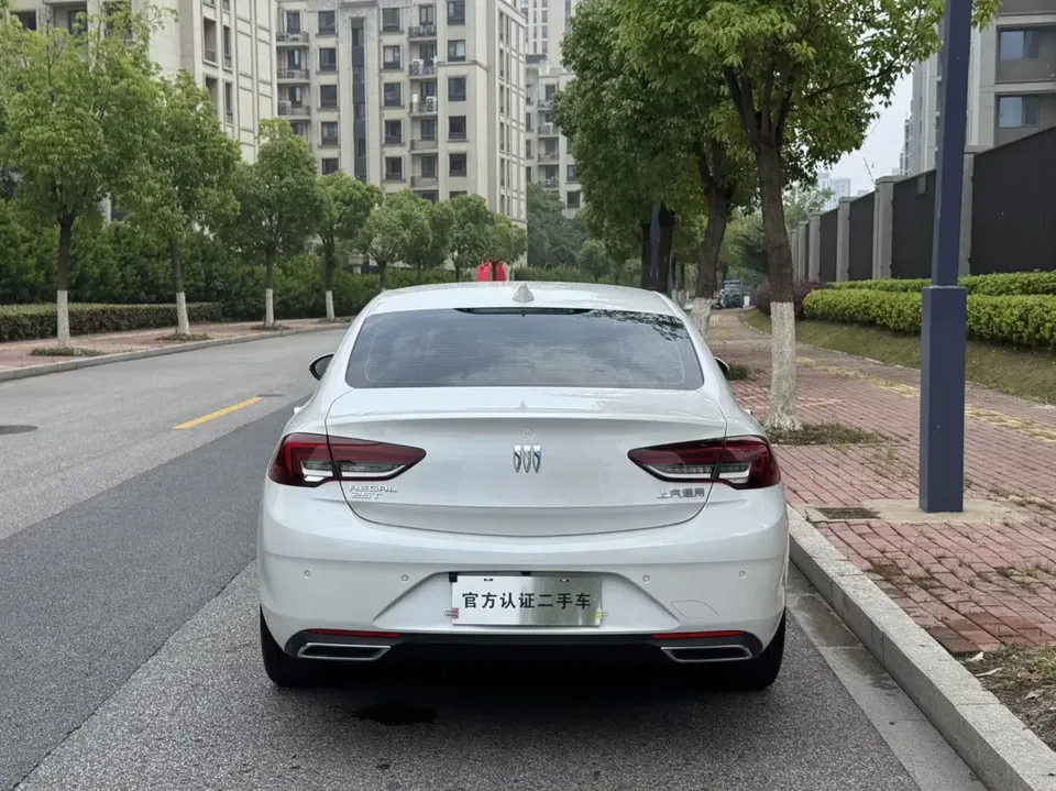 Buick Majesty Majesty 2024 25T Super Edition 2025 — миниатюра 2