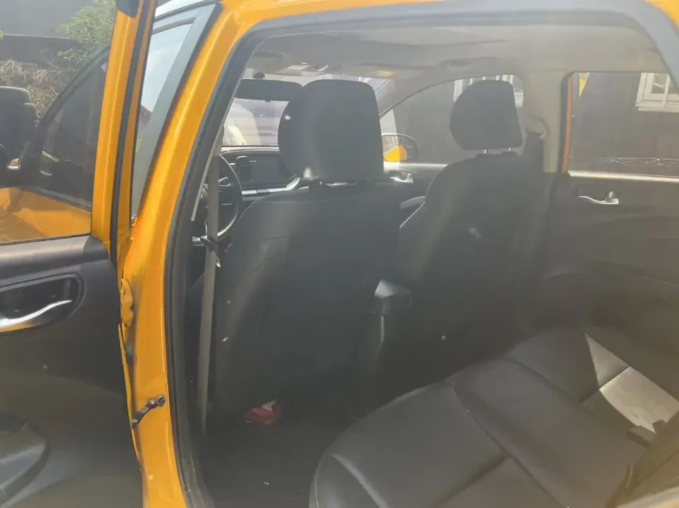 Kia KX1 Yipao 2021 Modified 1.4L CVT Sunroof Model 2022 — thumbnail 5