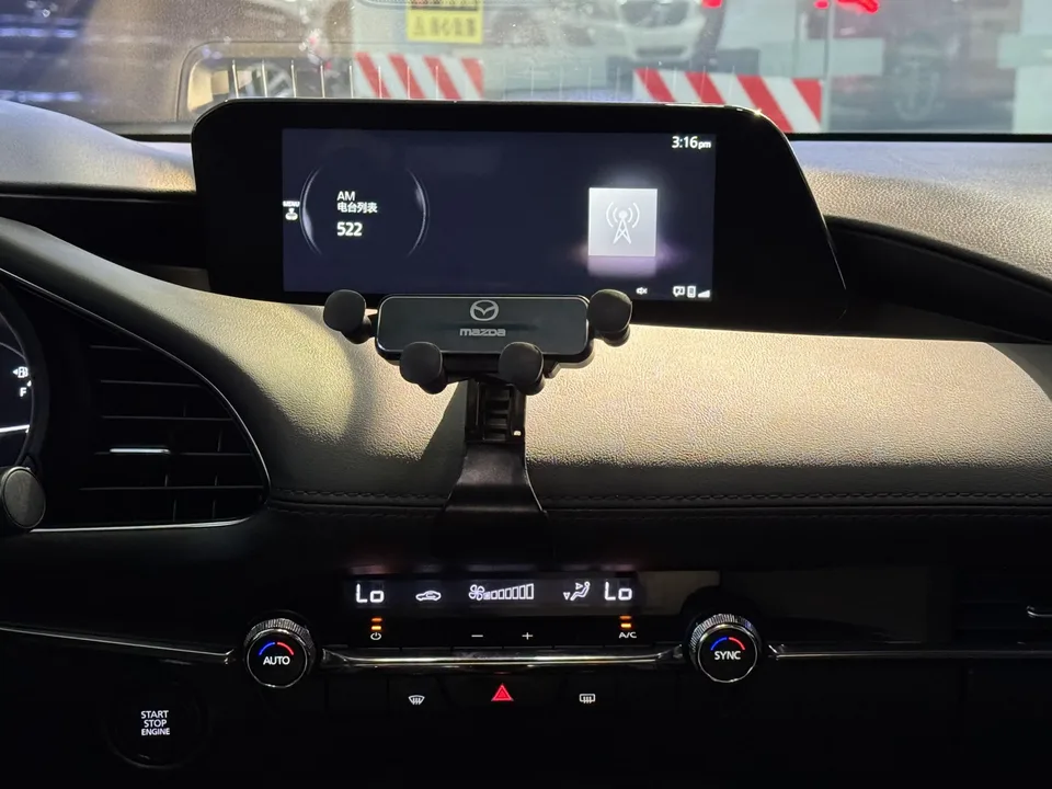 Mazda Axela Mazda3 Angkesela 2021 2.0L Automatic Premium Edition 2022 — thumbnail 3