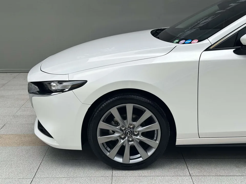 Mazda Axela Mazda3 Angkesela 2022 2.0L Automatic Elegant Edition 2023 — thumbnail 2