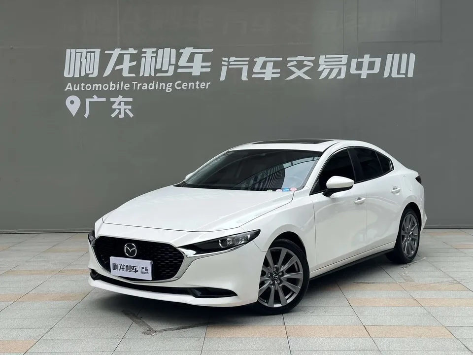 Mazda Axela Mazda3 Angkesela 2022 2.0L Automatic Elegant Edition 2023 — photo 1, buy with delivery to Moscow