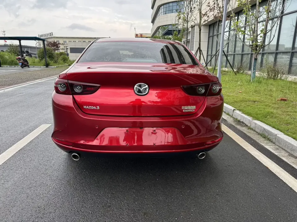 Mazda Axela Mazda3 Angkesela 2021 2.0L Automatic Elegant Edition 2022 — thumbnail 2