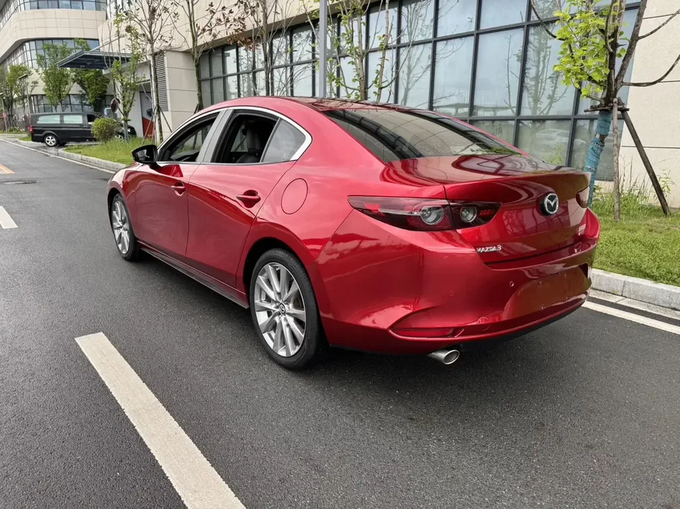 Mazda Axela Mazda3 Angkesela 2021 2.0L Automatic Elegant Edition 2022 — thumbnail 4