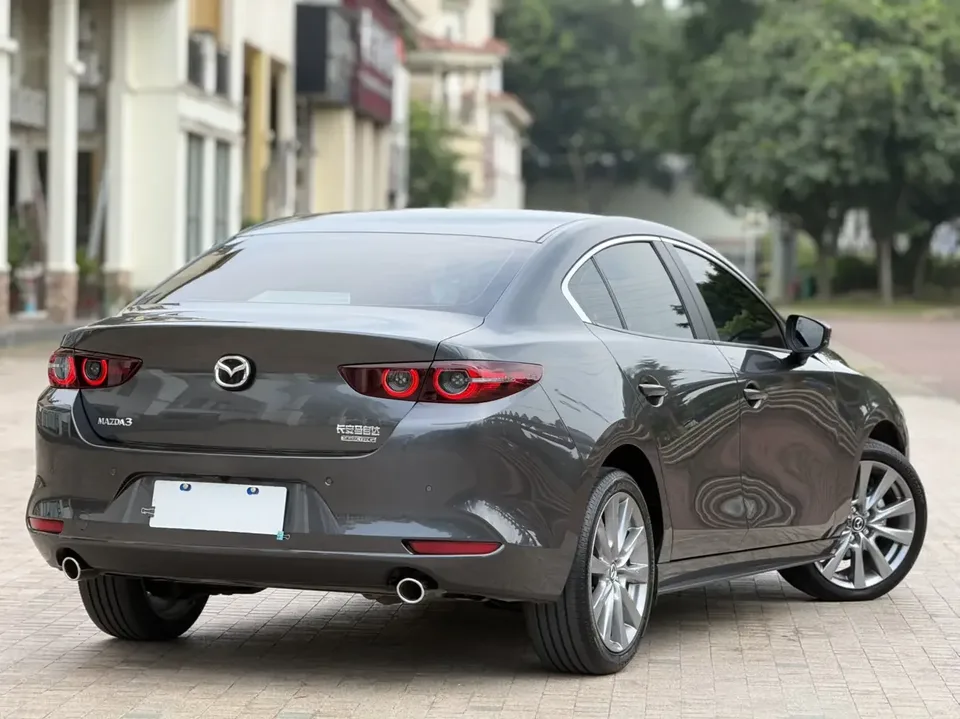 Mazda Axela Mazda3 Angkesela 2023 2.0L Automatic Quality Edition 2024 — thumbnail 4