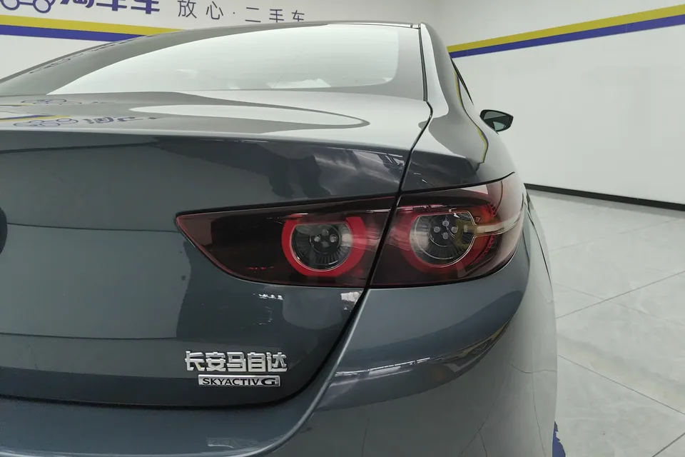Mazda Axela Mazda3 Angkesela 2023 2.0L Automatic Premium Edition 2024 — thumbnail 2