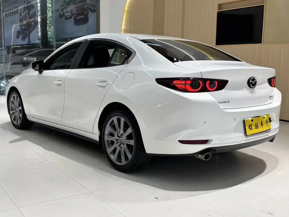 Mazda Axela Mazda3 Angkesela 2023 2.0L Automatic Quality Edition 2025 — thumbnail 2