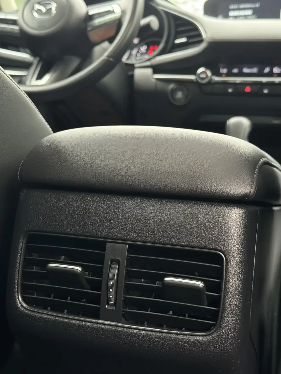 Mazda Axela Mazda3 Angkesela 2023 2.0L Automatic Premium Edition 2024 — миниатюра 3