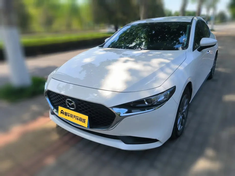Mazda Axela Mazda3 Angkesela 2021 2.0L Automatic Quality Edition 2022 — photo 1, buy with delivery to Moscow