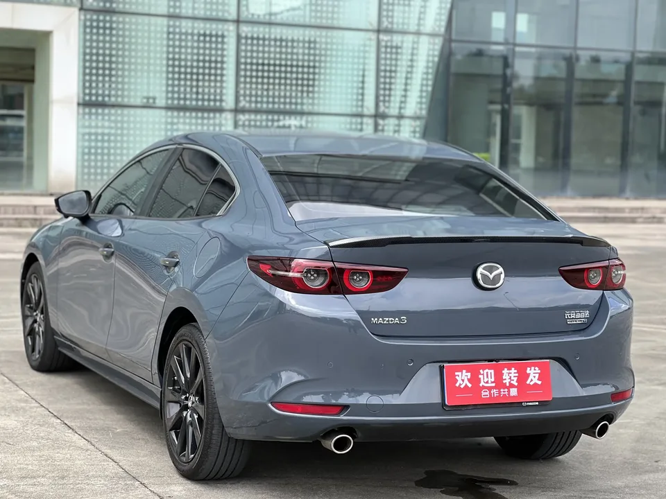 Mazda Axela Mazda3 Angkesela 2022 2.0L Automatic Premium Edition 2023 — thumbnail 4