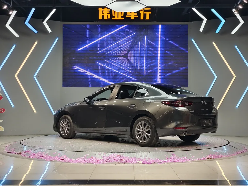 Mazda Axela Mazda3 Angkesela 2022 2.0L Automatic Elegant Edition 2023 — thumbnail 2