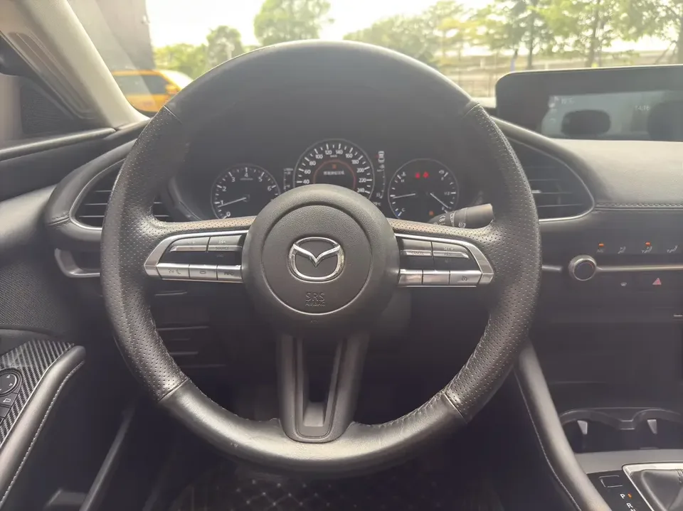 Mazda Axela Mazda3 Angkesela 2021 2.0L Automatic Quality Edition 2022 — thumbnail 4