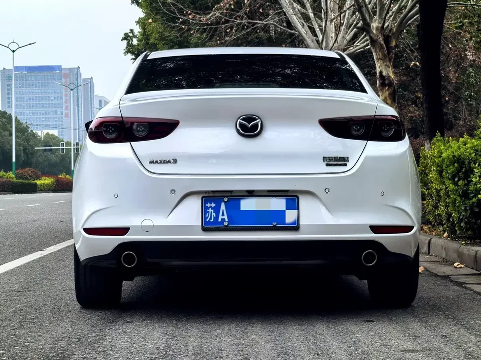 Mazda Axela Mazda3 Angkesela 2023 2.0L Automatic Elegant Edition 2023 — thumbnail 2