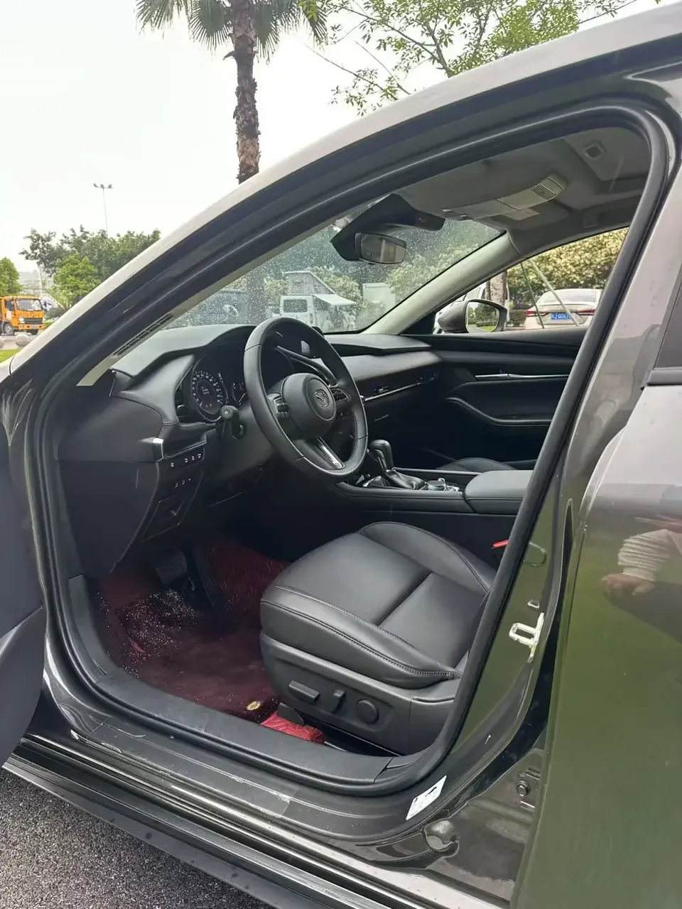 Mazda Axela Mazda3 Angkesela 2022 2.0L Automatic Premium Edition 2023 — thumbnail 3