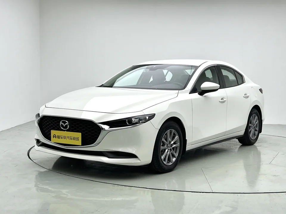 Mazda Axela Mazda3 Angkesela 2023 2.0L Automatic Quality Edition 2024 — photo 1, buy with delivery to Moscow