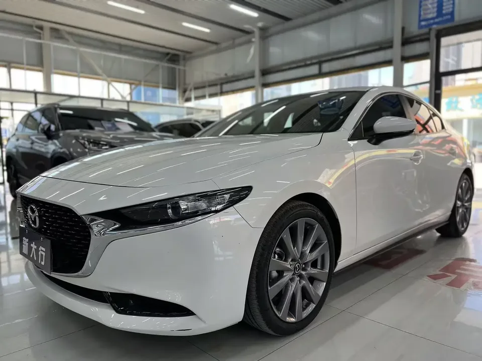 Mazda Axela Mazda3 Angkesela 2023 2.0L Automatic Elegant Edition 2024 — фото 1, купить с доставкой в Москву