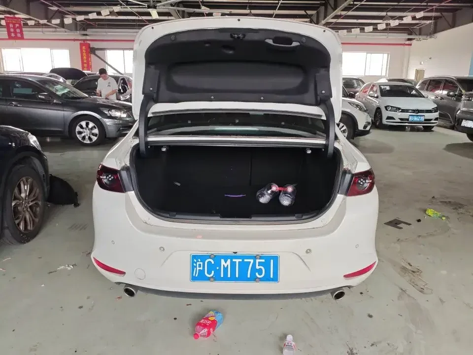 Mazda Axela Mazda3 Angkesela 2022 2.0L Automatic Elegant Edition 2022 — thumbnail 3