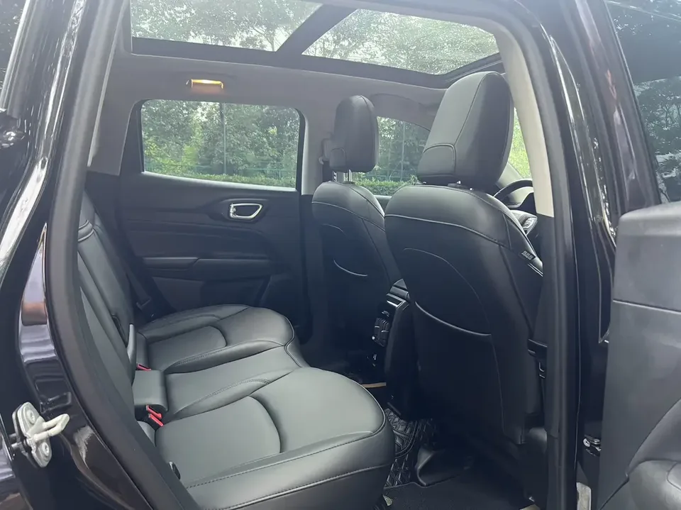 Jeep Guide to Guide to 2021 220T 2022 — thumbnail 3