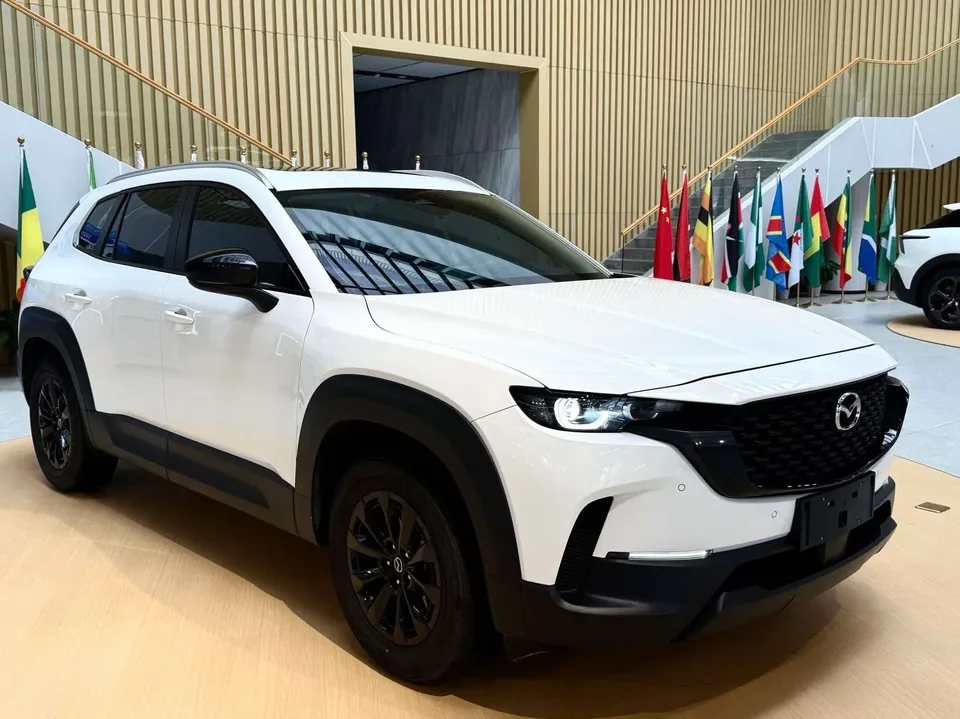 Mazda CX-50 OK Mazda CX-50 OK 2023 2.0L Automatic Leading Edition 2023 — photo 1, buy with delivery to Moscow