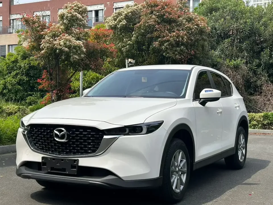 Mazda CX-5 Mazda CX-5 2024 2.0L Automatic 2WD Comfort 2024 — photo 1, buy with delivery to Moscow