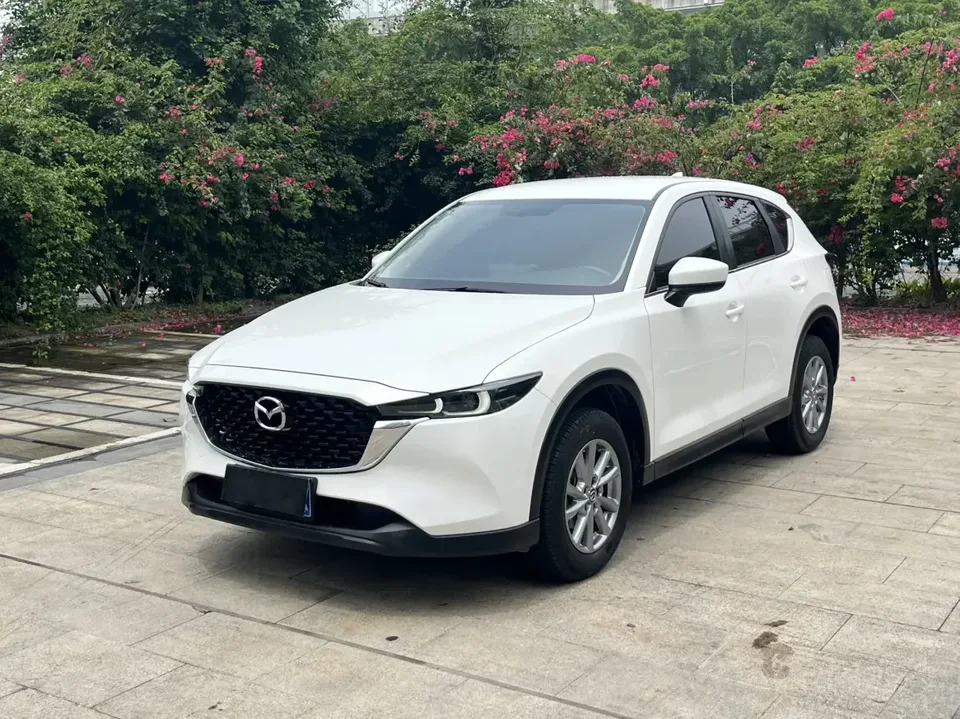 Mazda CX-5 Mazda CX-5 2024 2.0L Automatic 2WD Comfort 2024 — photo 1, buy with delivery to Moscow