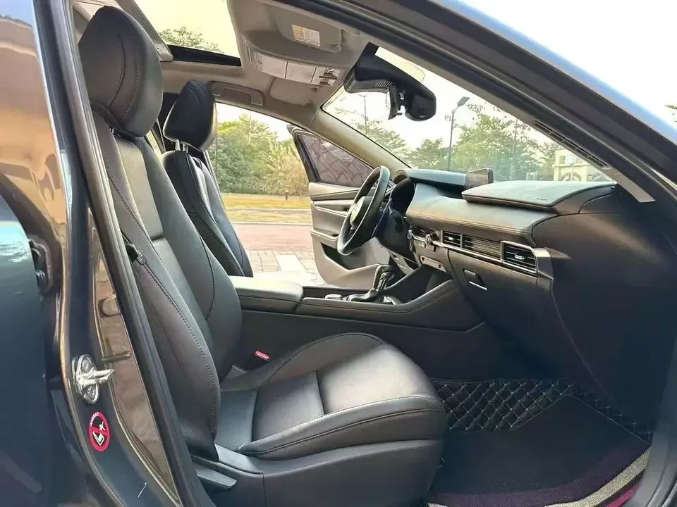 Mazda Axela Mazda3 Angkesela 2022 2.0L Automatic Quality Edition 2022 — thumbnail 5