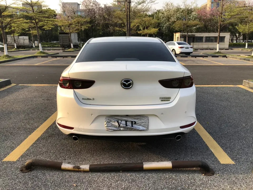 Mazda Axela Mazda3 Angkesela 2023 2.0L Automatic Quality Edition 2023 — thumbnail 2