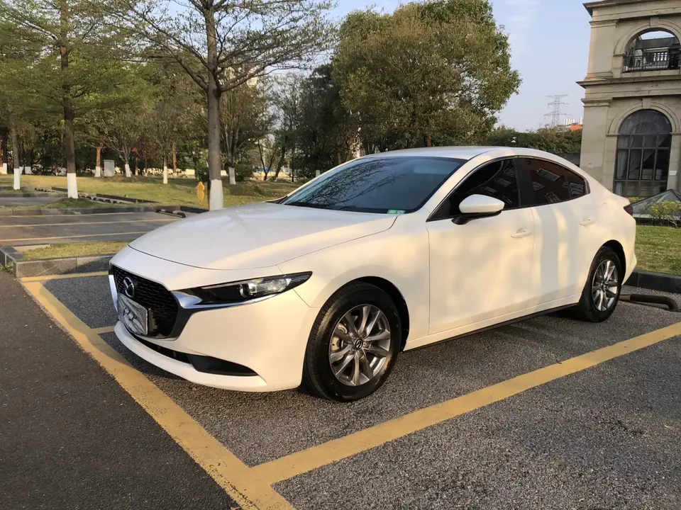 Mazda Axela Mazda3 Angkesela 2023 2.0L Automatic Quality Edition 2023 — photo 1, buy with delivery to Moscow