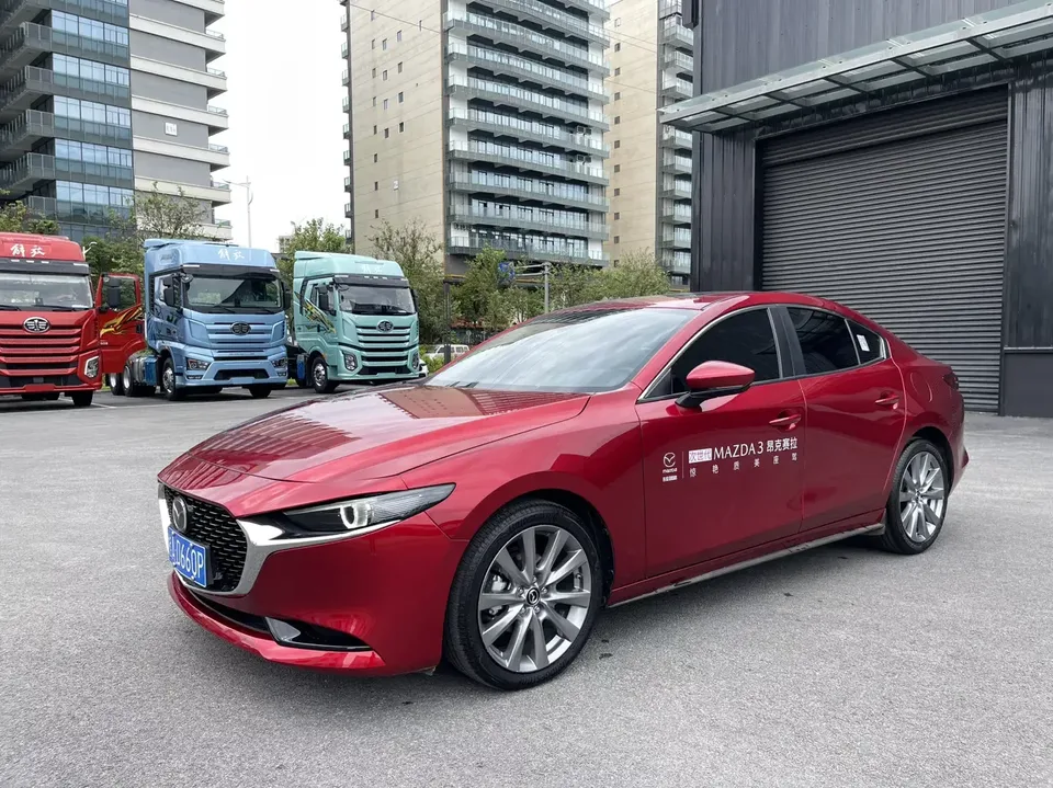 Mazda Axela Mazda3 Angkesela 2025 2.0L Automatic Premium Edition 2025 — фото 1, купить с доставкой в Москву