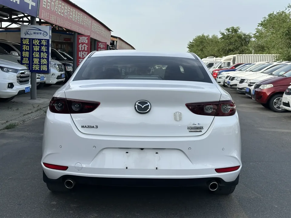 Mazda Axela Mazda3 Angkesela 2021 2.0L Automatic Premium Edition 2022 — thumbnail 2
