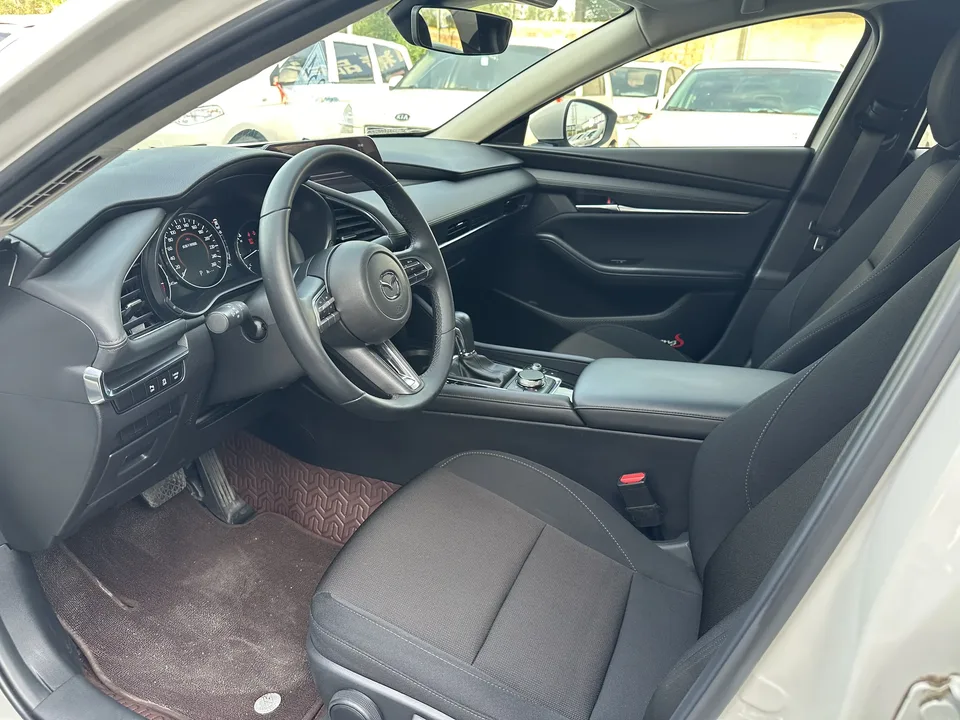 Mazda Axela Mazda3 Angkesela 2021 2.0L Automatic Premium Edition 2022 — thumbnail 5