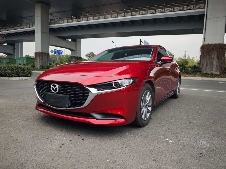 Mazda Axela Mazda3 Angkesela 2023 2.0L Automatic Premium Edition 2023 — photo 1, buy with delivery to Moscow