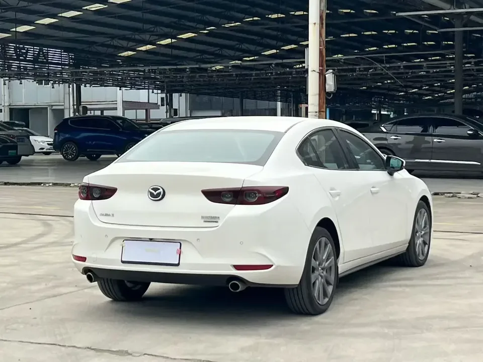 Mazda Axela Mazda3 Angkesela 2023 2.0L Automatic Quality Edition 2024 — thumbnail 4