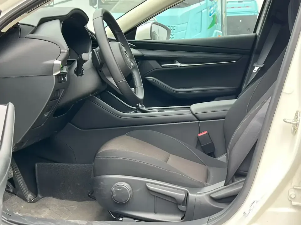 Mazda Axela Mazda3 Angkesela 2023 2.0L Automatic Quality Edition 2024 — thumbnail 5