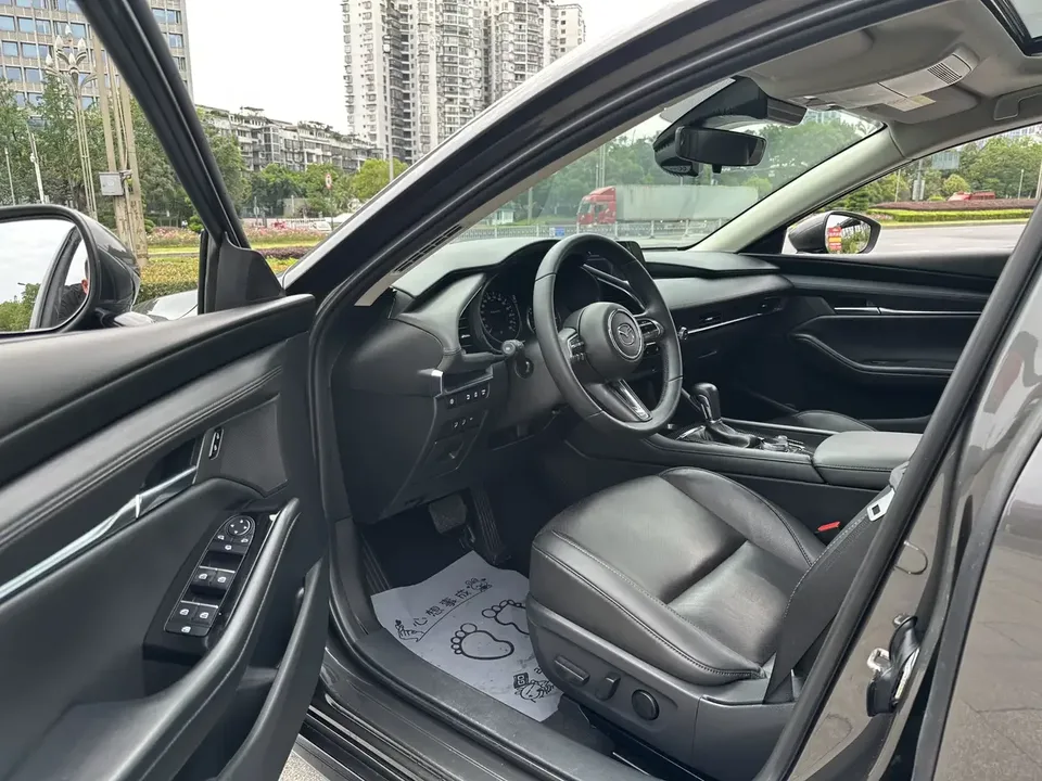Mazda Axela Mazda3 Angkesela 2023 2.0L Automatic Quality Edition 2023 — thumbnail 3