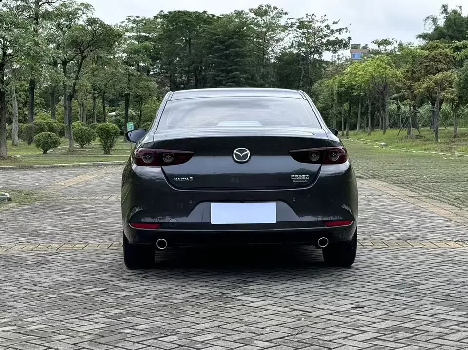 Mazda Axela Mazda3 Angkesela 2023 2.0L Automatic Premium Edition 2023 — thumbnail 2