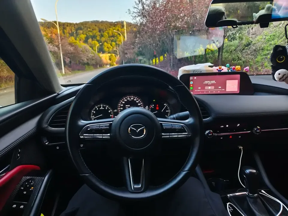 Mazda Axela Mazda3 Angkesela 2022 2.0L Automatic Premium Edition 2022 — thumbnail 3