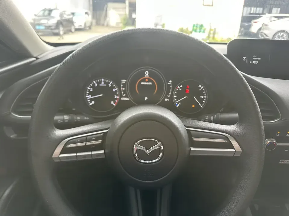 Mazda Axela Mazda3 Angkesela 2022 2.0L Automatic Quality Edition 2022 — thumbnail 4