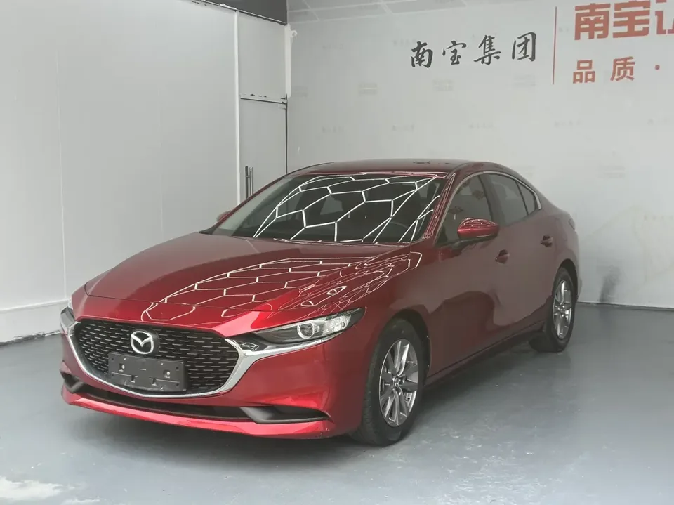 Mazda Axela Mazda3 Angkesela 2022 2.0L Automatic Quality Edition 2022 — photo 1, buy with delivery to Moscow