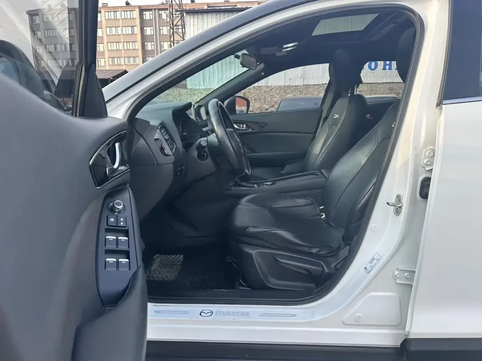 Mazda CX-4 Mazda CX-4 2021 2.0L 2WD Blue Sky Vitality Edition 2023 — thumbnail 5